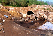 Excavación arqueológica en la ferrería de Yurre (Idiazabal, 2000)